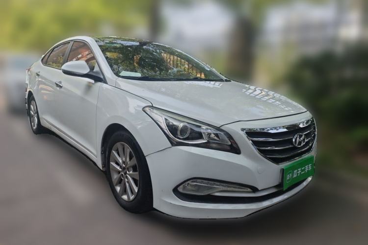 Used Hyundai Mistra 2014 1.8L Automatic Smart GLS Front Right 45 Deg
