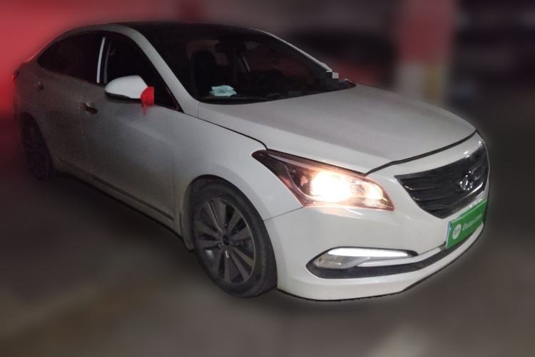 Used Hyundai Mistra 2014 1.8L Automatic Deluxe DLX Model Front Right 45 Deg