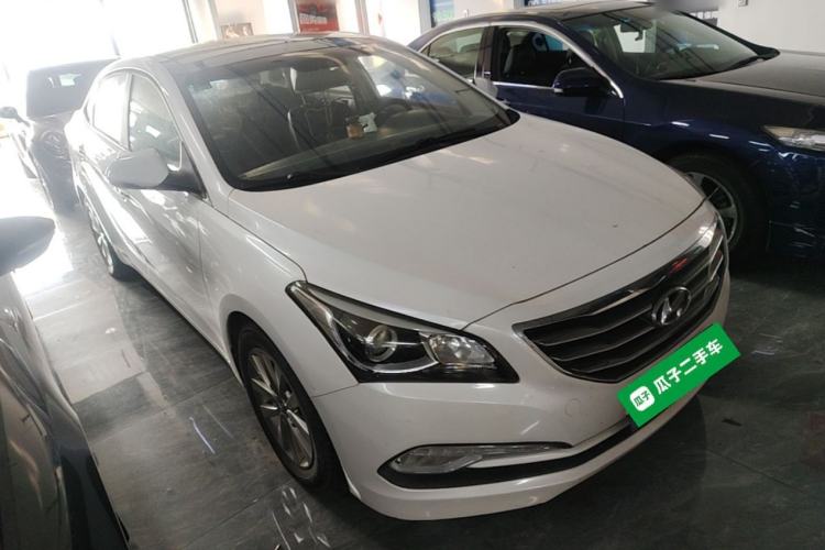 Used Hyundai Mistra 2014 1.8L Automatic Smart GLS Front Right 45 Deg
