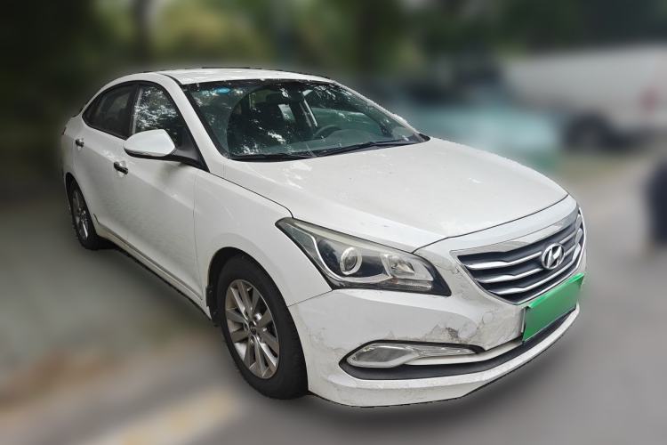 Used Hyundai Mistra 2014 1.8L Automatic Comfort Model GL Front Right 45 Deg