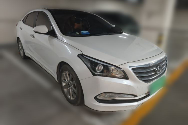 Used Hyundai Mistra 2014 1.8L Automatic Smart GLS Front Right 45 Deg