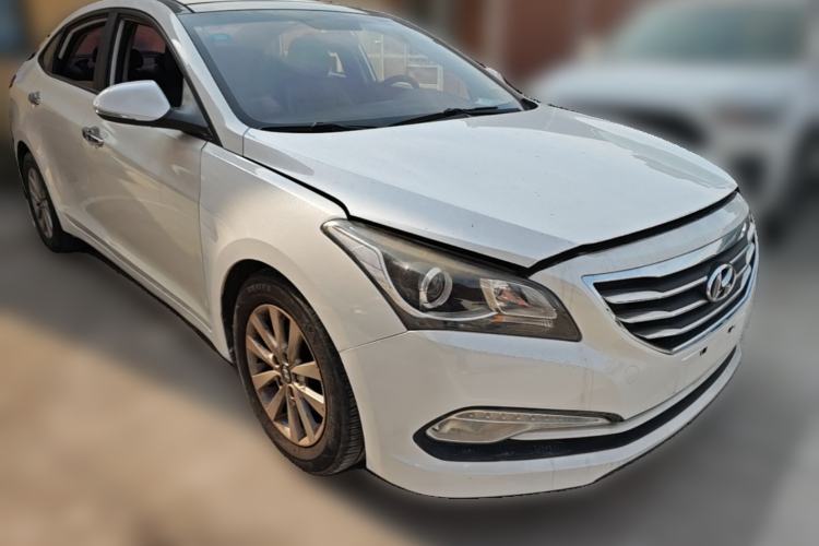 Used Hyundai Mistra 2014 1.8L Automatic Smart GLS Front Right 45 Deg