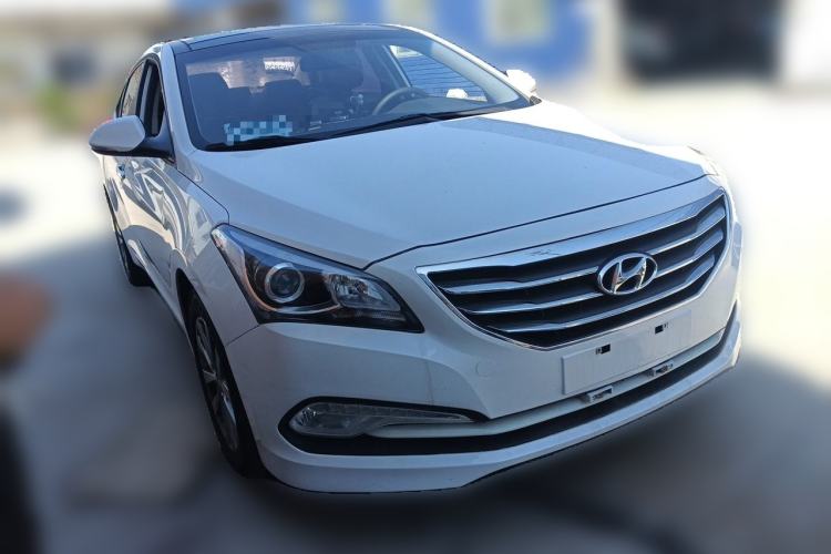 Used Hyundai Mistra 2014 1.8L Automatic Smart GLS Front Right 45 Deg