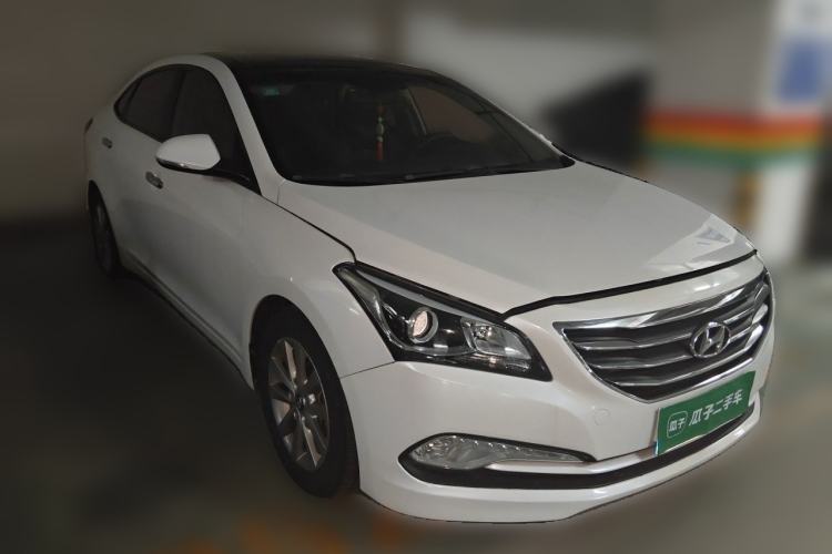 Used Hyundai Mistra 2014 1.8L Automatic Smart GLS Front Right 45 Deg