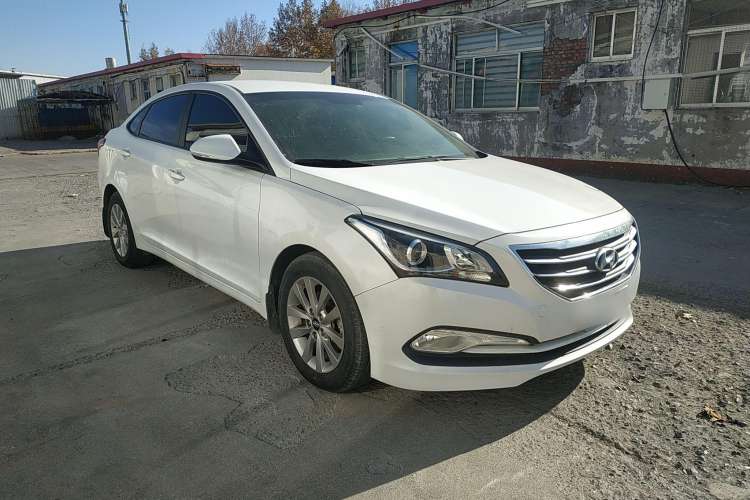 Used Hyundai Mistra 2014 1.8L Manual Comfort GL Model Front Right 45 Deg