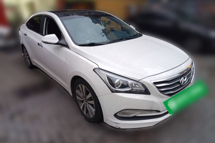 Used Hyundai Mistra 2014 1.8L Automatic Deluxe DLX Model Front Right 45 Deg