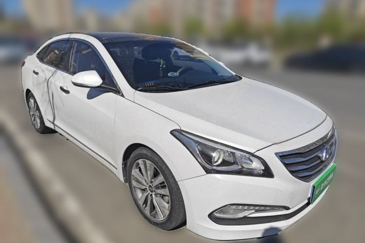 Used Hyundai Mistra 2014 1.8L Automatic Deluxe DLX Model Front Right 45 Deg
