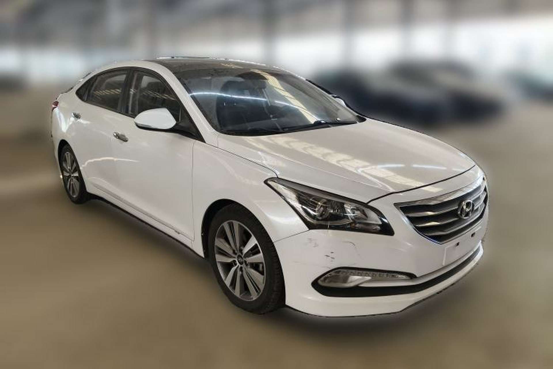 Used Hyundai Mistra 2014 1.8L Automatic Deluxe DLX Model Front Right 45 Deg