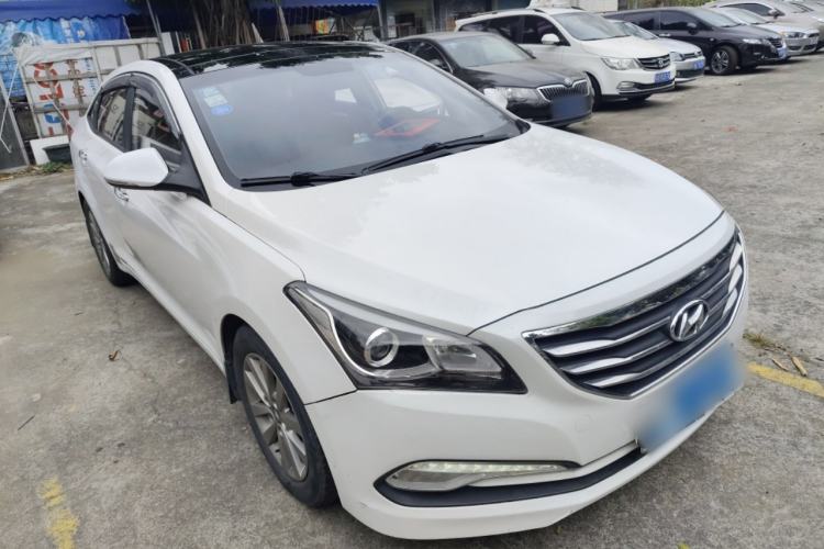 Used Hyundai Mistra 2014 1.8L Automatic Smart GLS Front Right 45 Deg