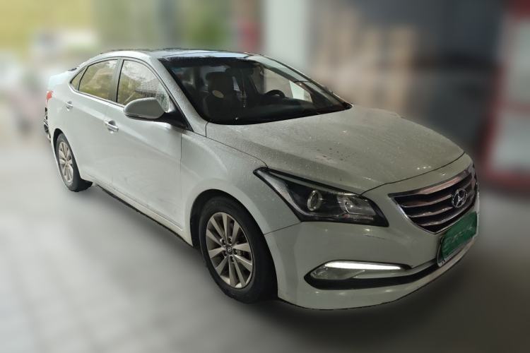 Used Hyundai Mistra 2014 1.8L Automatic Smart GLS Front Right 45 Deg