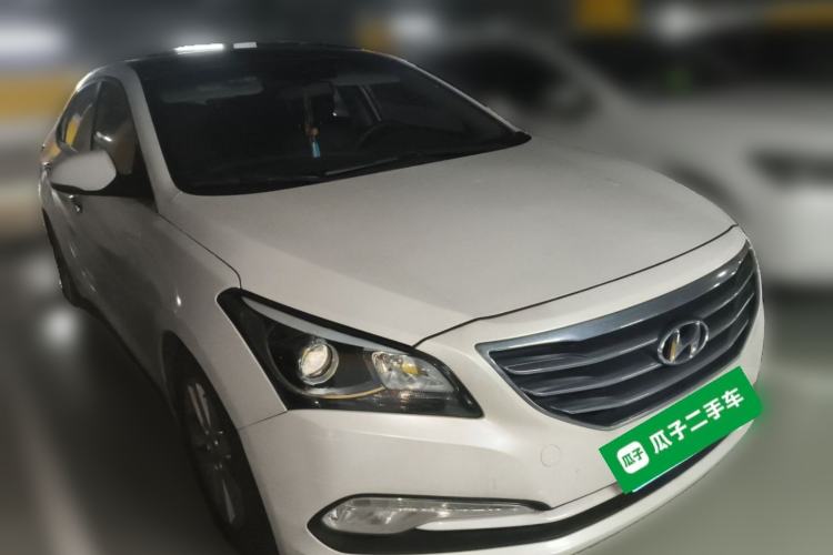 Used Hyundai Mistra 2014 1.8L Automatic Smart GLS Front Right 45 Deg