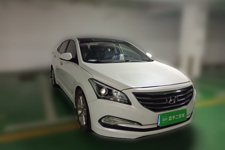 Used Hyundai Mistra 2014 1.8L Automatic Smart GLS Front Right 45 Deg