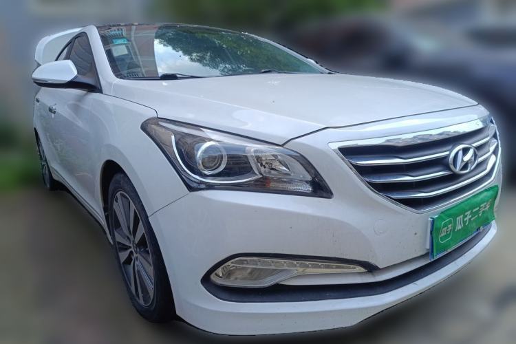 Used Hyundai Mistra 2014 1.8L Automatic Smart GLS Front Right 45 Deg