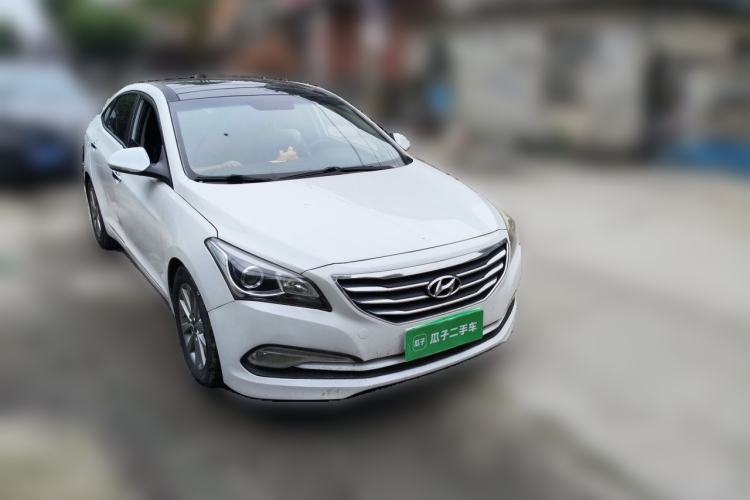 Used Hyundai Mistra 2014 1.8L Automatic Smart GLS Front Right 45 Deg
