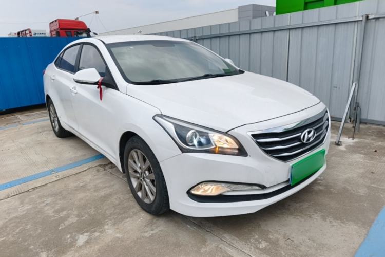 Used Hyundai Mistra 2014 1.8L Manual Comfort GL Model Front Right 45 Deg