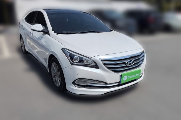 Used Hyundai Mistra 2014 1.8L Automatic Smart GLS Front Right 45 Deg