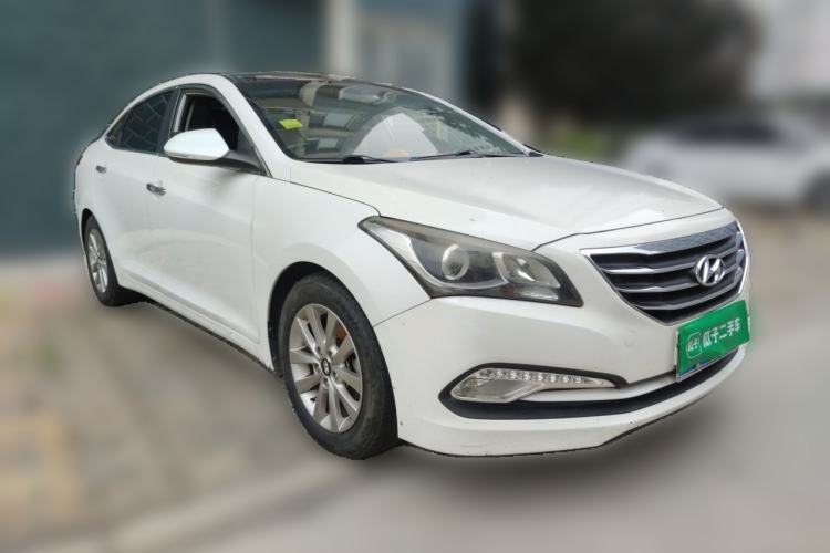 Used Hyundai Mistra 2014 1.8L Automatic Smart GLS Front Right 45 Deg