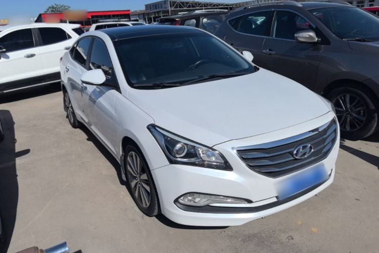 Used Hyundai Mistra 2014 1.8L Automatic Deluxe DLX Model Front Right 45 Deg