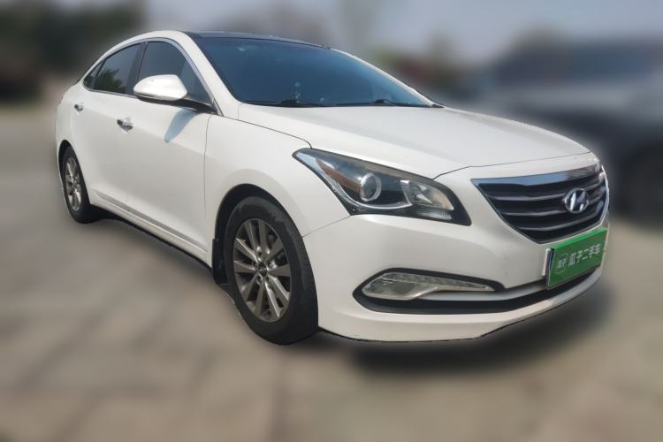 Used Hyundai Mistra 2014 1.8L Automatic Smart GLS Front Right 45 Deg