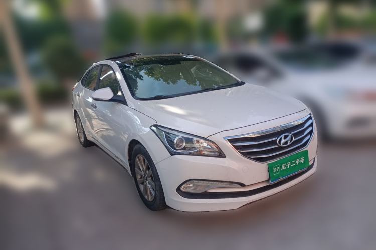 Used Hyundai Mistra 2014 1.8L Automatic Smart GLS Front Right 45 Deg