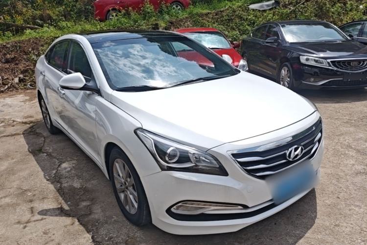Used Hyundai Mistra 2014 1.8L Automatic Smart GLS Front Right 45 Deg