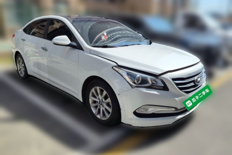 Used Hyundai Mistra 2014 1.8L Automatic Smart GLS Front Right 45 Deg