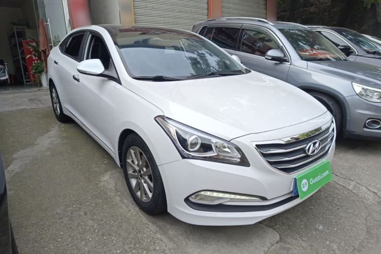 Used Hyundai Mistra 2014 1.8L Automatic Smart GLS Front Right 45 Deg