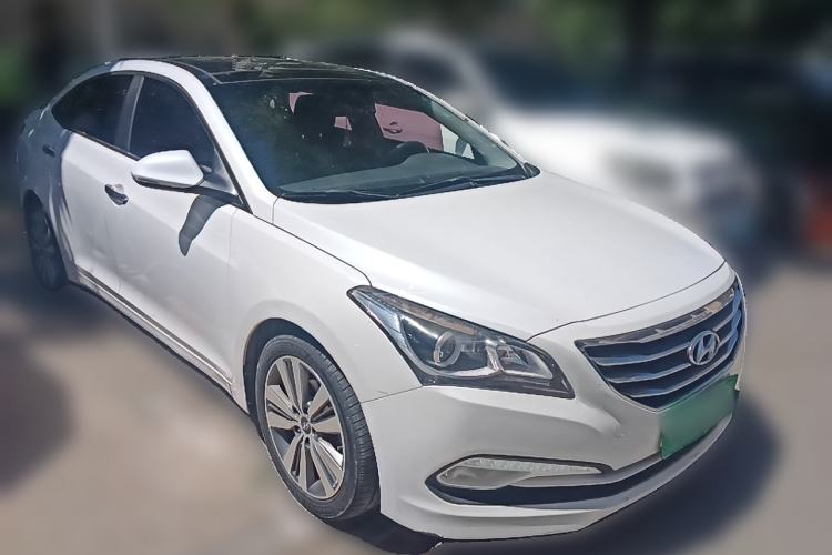 Used Hyundai Mistra 2014 1.8L Automatic Deluxe DLX Model Front Right 45 Deg