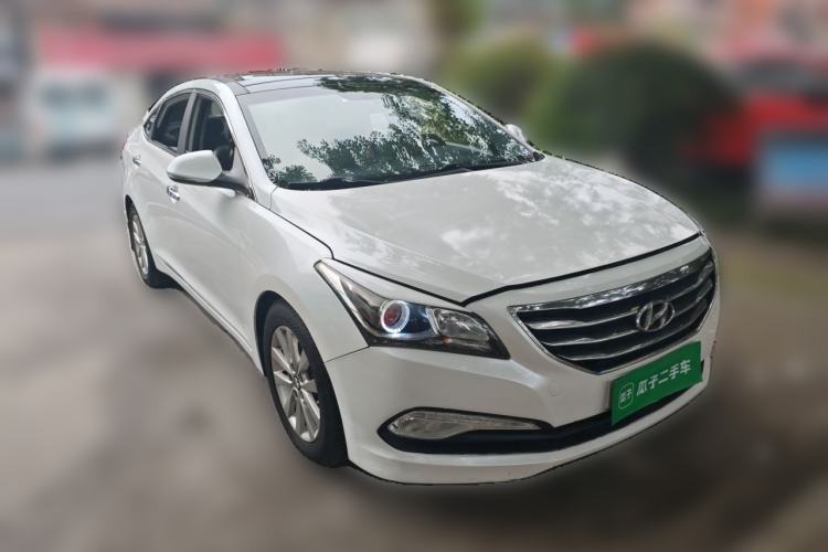Used Hyundai Mistra 2014 1.8L Automatic Smart GLS Front Right 45 Deg