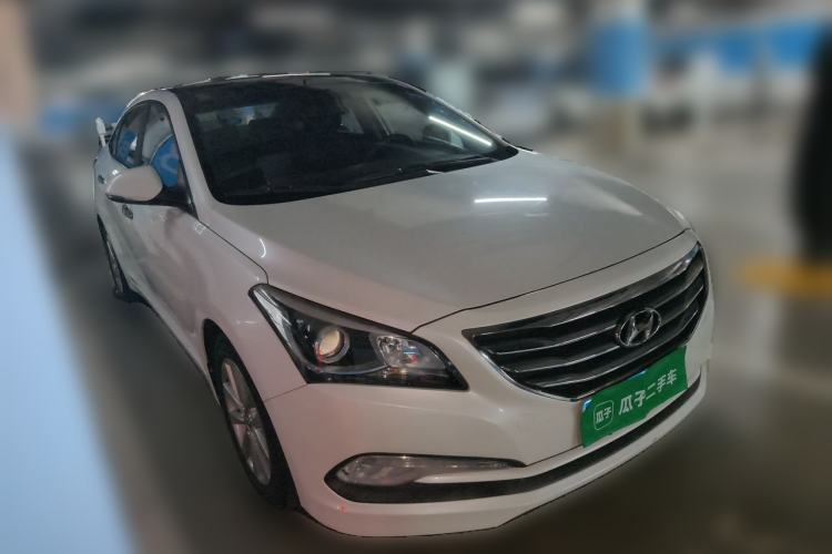 Used Hyundai Mistra 2014 1.8L Automatic Smart GLS Front Right 45 Deg