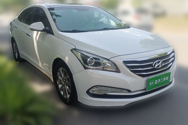 Used Hyundai Mistra 2014 1.8L Automatic Smart GLS Front Right 45 Deg