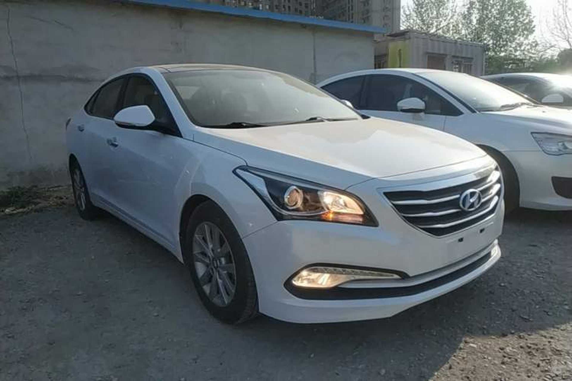 Used Hyundai Mistra 2014 1.8L Automatic Smart GLS Front Right 45 Deg