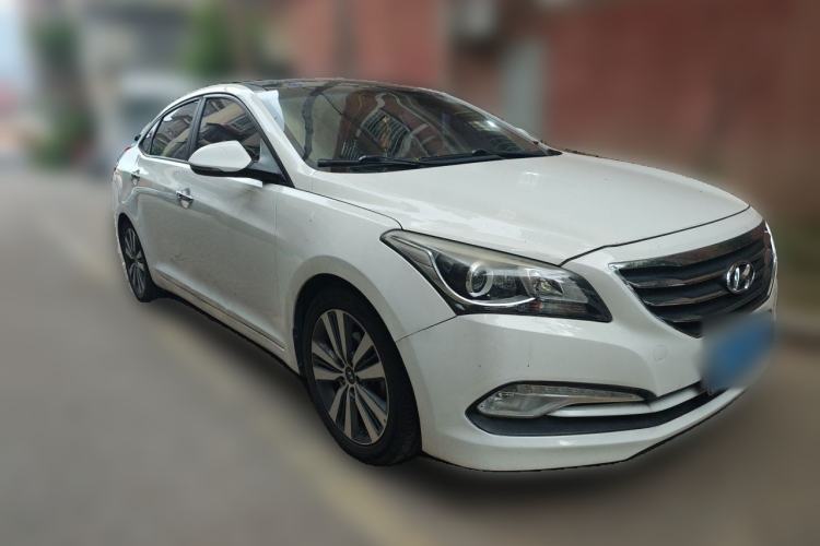 Used Hyundai Mistra 2014 1.8L Automatic Deluxe DLX Model Front Right 45 Deg