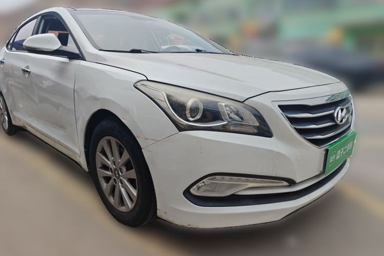 Used Hyundai Mistra 2014 1.8L Automatic Smart GLS Front Right 45 Deg