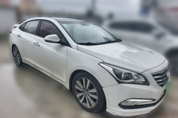 Used Hyundai Mistra 2014 1.8L Automatic Deluxe DLX Model Front Right 45 Deg