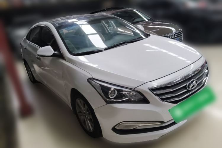 Used Hyundai Mistra 2014 1.8L Automatic Smart GLS Front Right 45 Deg