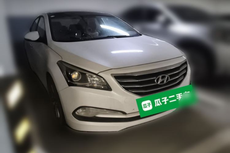 Used Hyundai Mistra 2014 1.8L Automatic Smart GLS Front Right 45 Deg