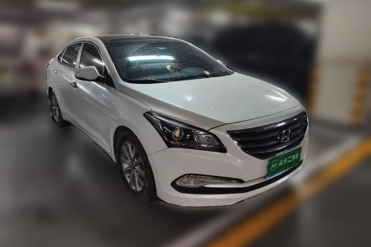Used Hyundai Mistra 2014 1.8L Automatic Smart GLS Front Right 45 Deg