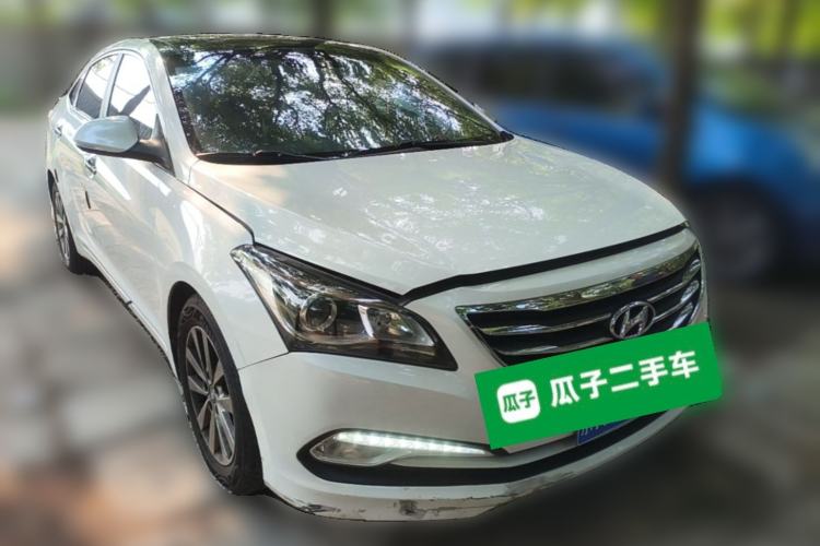 Used Hyundai Mistra 2014 1.8L Automatic Smart GLS Front Right 45 Deg