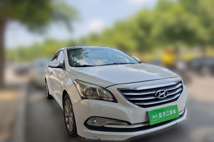 Used Hyundai Mistra 2014 1.8L Automatic Smart GLS Front Right 45 Deg