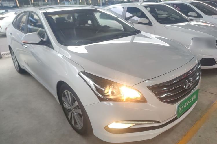 Used Hyundai Mistra 2014 1.8L Automatic Deluxe DLX Model Front Right 45 Deg
