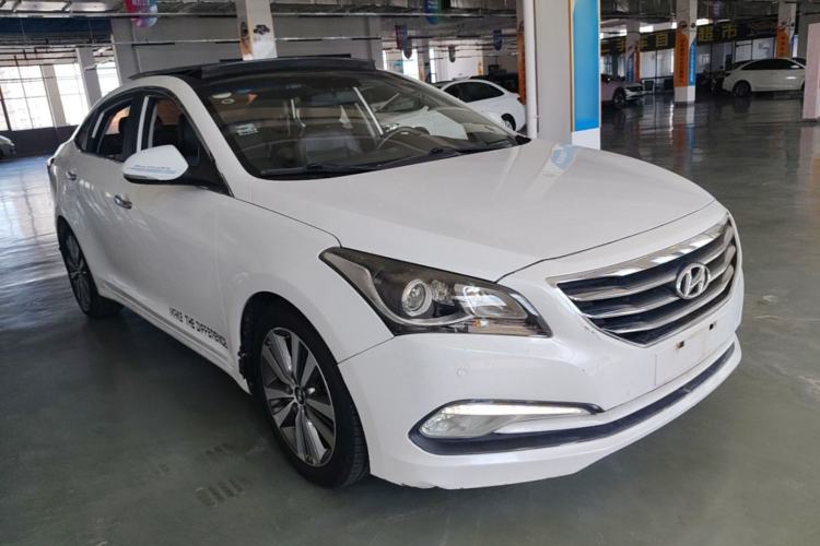 Used Hyundai Mistra 2014 1.8L Automatic Deluxe DLX Model Front Right 45 Deg