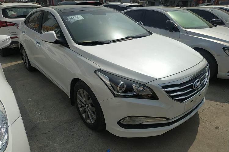 Used Hyundai Mistra 2014 1.8L Automatic Smart GLS Front Right 45 Deg