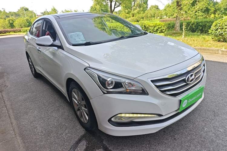 Used Hyundai Mistra 2014 1.8L Automatic Smart GLS Front Right 45 Deg