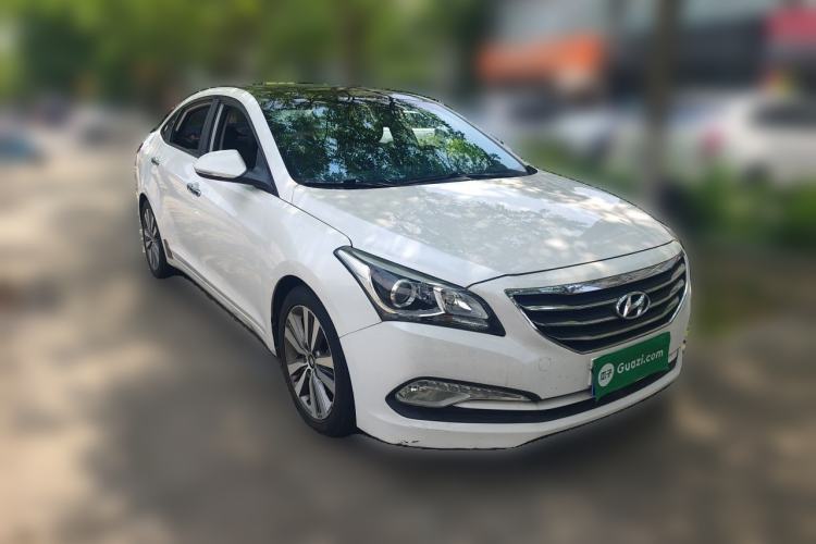 Used Hyundai Mistra 2014 1.8L Automatic Deluxe DLX Model Front Right 45 Deg
