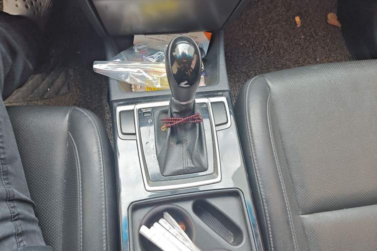 Used Hyundai Mistra 2014 1.8L Automatic Smart GLS Gear Lever