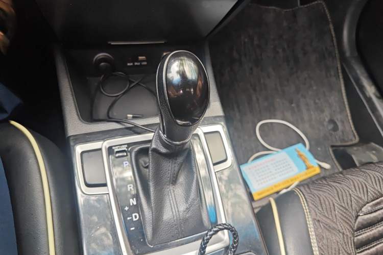 Used Hyundai Mistra 2014 1.8L Automatic Smart GLS Gear Lever