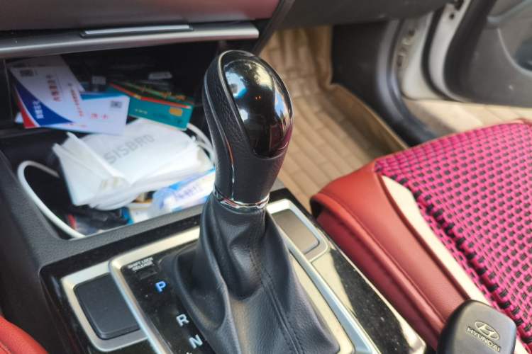 Used Hyundai Mistra 2014 1.8L Automatic Smart GLS Gear Lever