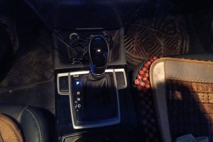 Used Hyundai Mistra 2014 1.8L Automatic Smart GLS Gear Lever