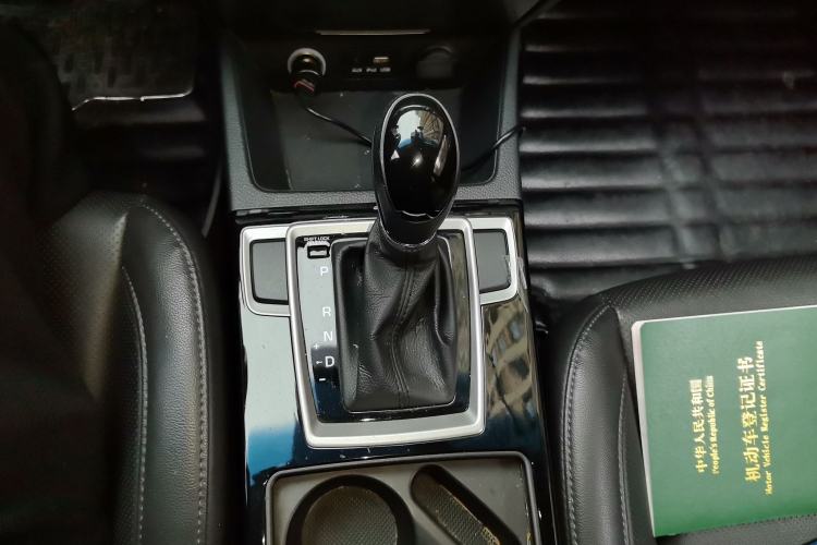Used Hyundai Mistra 2014 1.8L Automatic Smart GLS Gear Lever